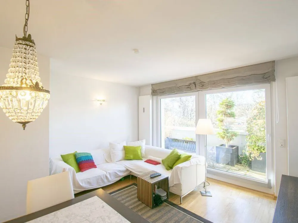 MÜNCHNER IG: Exclusive Living with Penthouse Flair in Desirable Solln Location