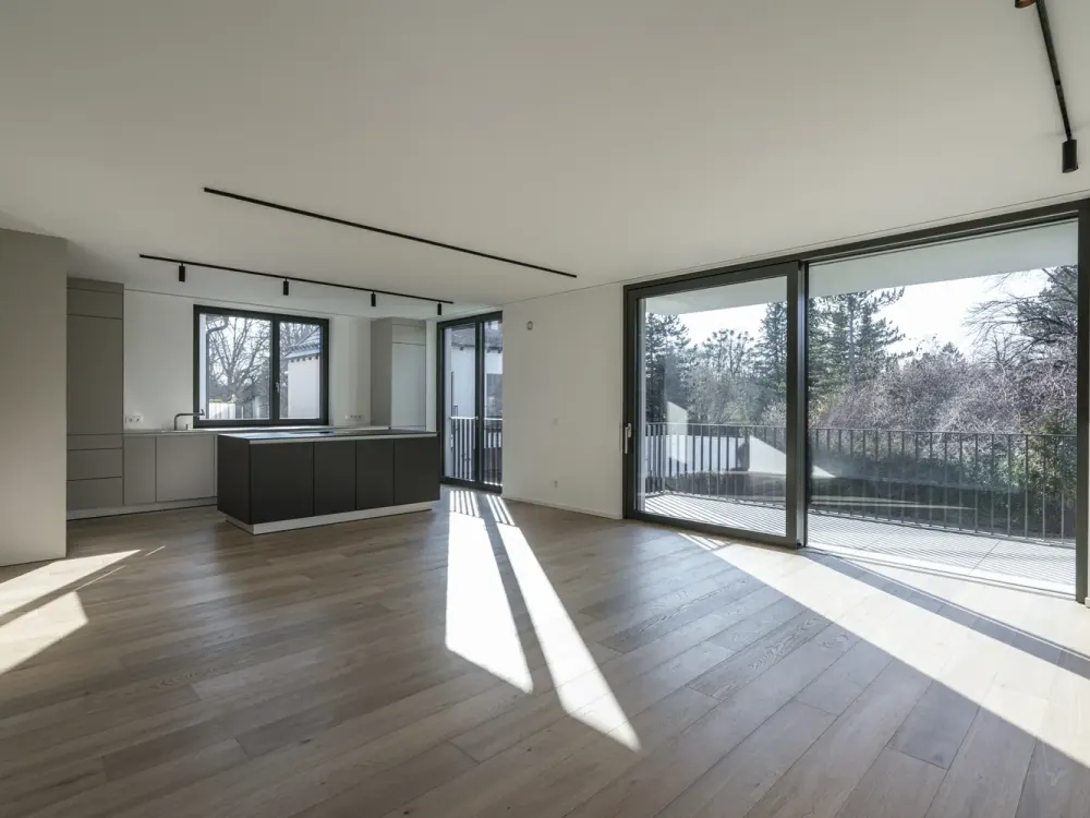 4-Room Apartment in Modern New Building with 3 Residential Units