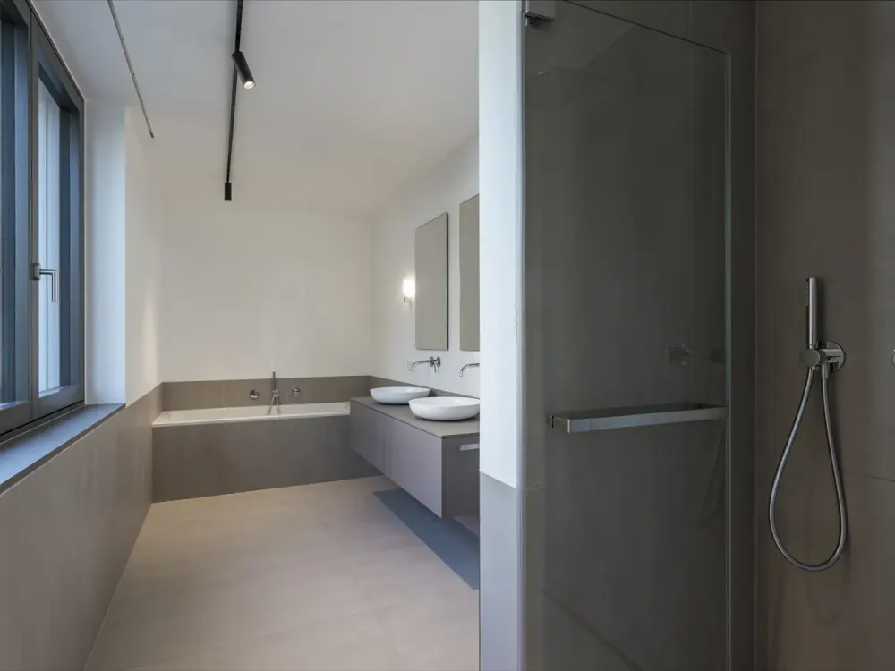 4-Room Apartment in Modern New Building with 3 Residential Units