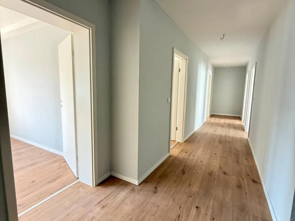First Occupancy After Renovation 4-Room Apartment + Balcony - Suitable for 4-Person Shared Flat