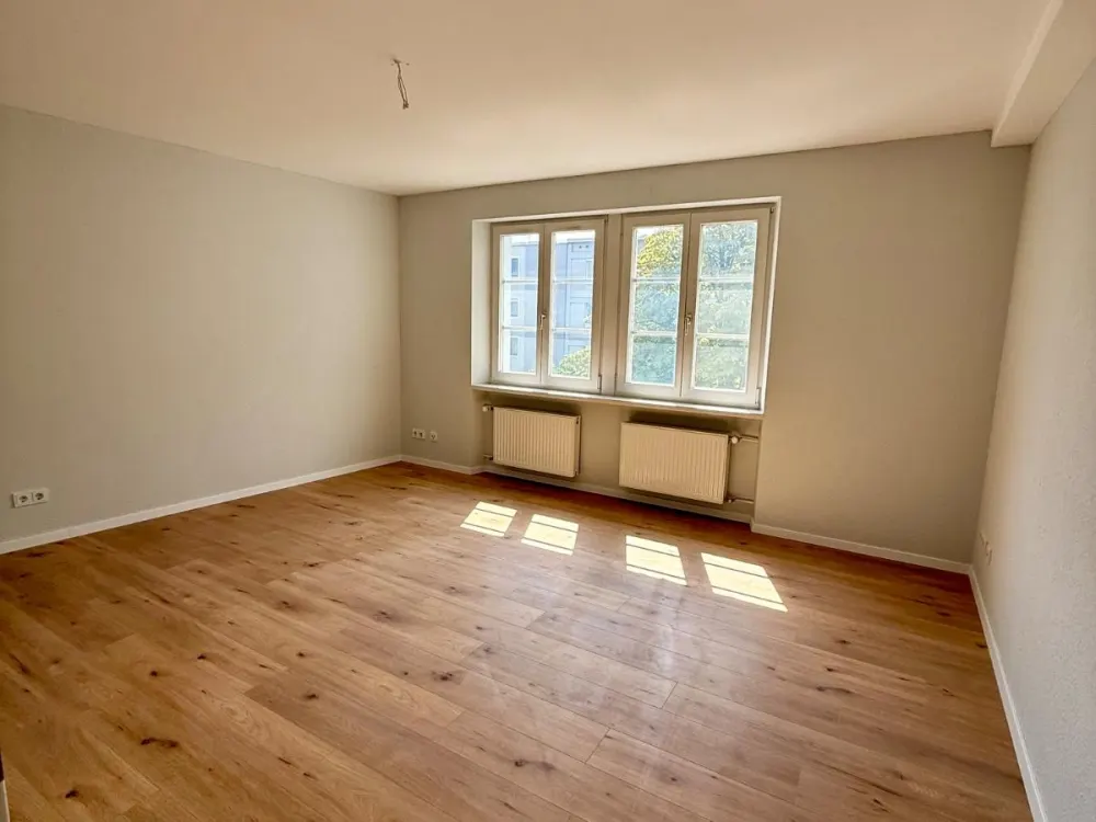 First Occupancy After Renovation 4-Room Apartment + Balcony - Suitable for 4-Person Shared Flat