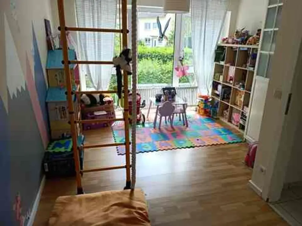Großzügige 4,5-Zimmer Split-Level-Maisonette mit Süd-/West-Terrasse