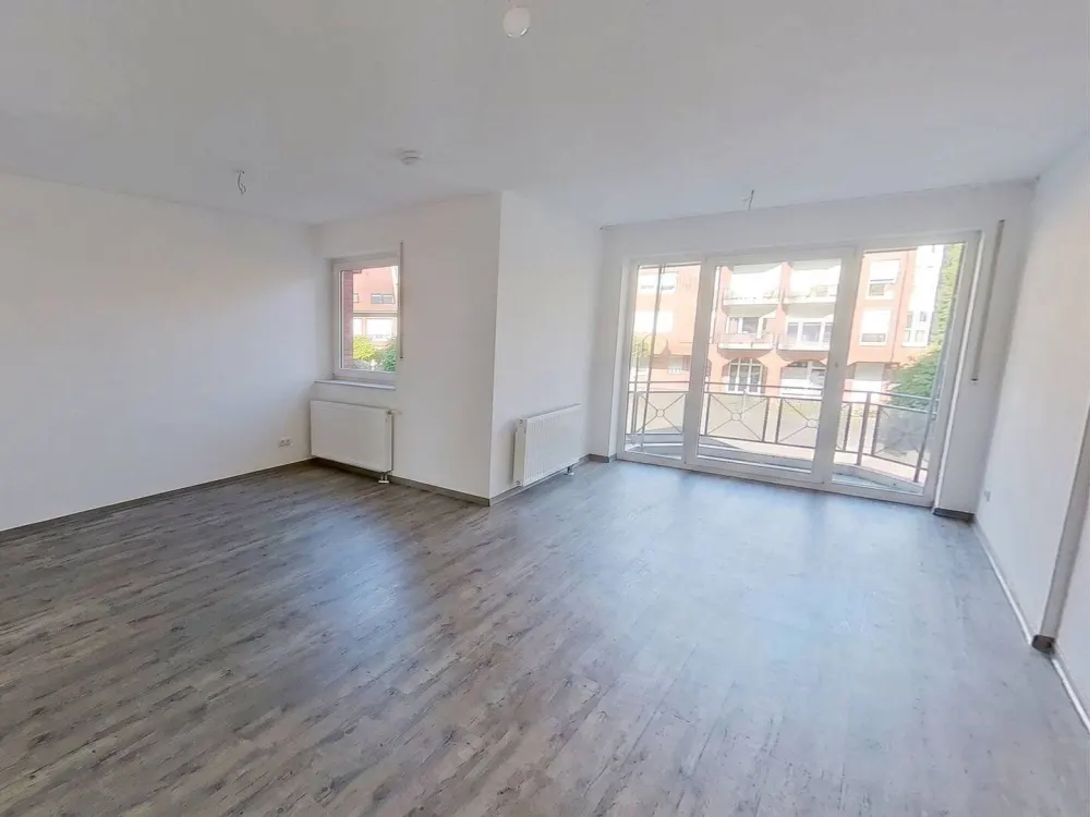 Raffiniert geschnitten & lichtdurchflutet: Exklusive 2-Zimmer-Wohnung mit Balkon & Tageslicht-Ambiente