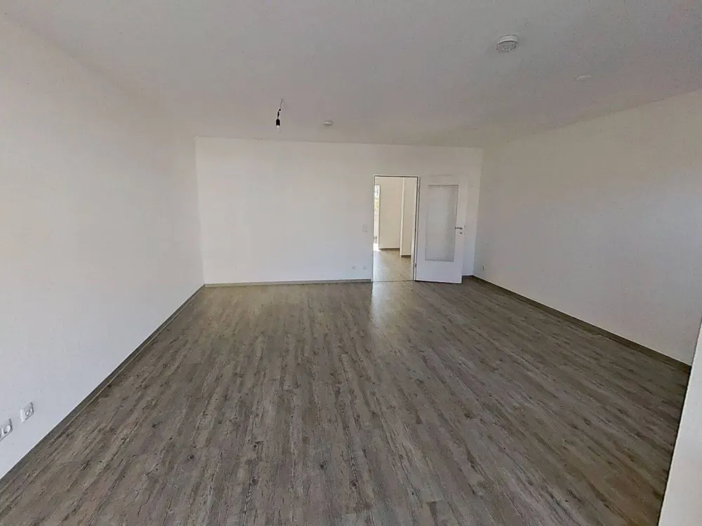 Raffiniert geschnitten & lichtdurchflutet: Exklusive 2-Zimmer-Wohnung mit Balkon & Tageslicht-Ambiente