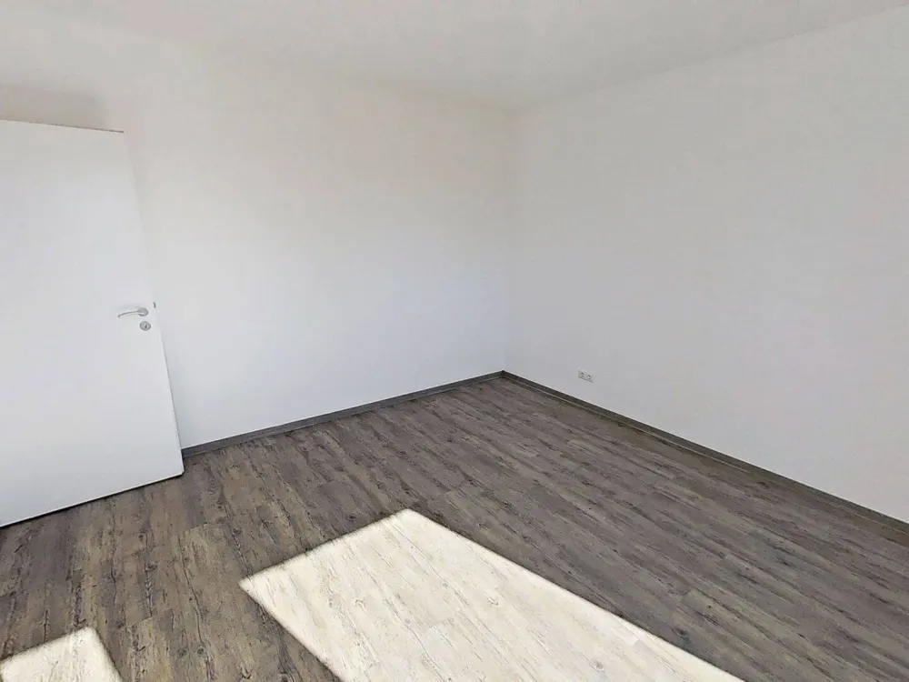 Raffiniert geschnitten & lichtdurchflutet: Exklusive 2-Zimmer-Wohnung mit Balkon & Tageslicht-Ambiente
