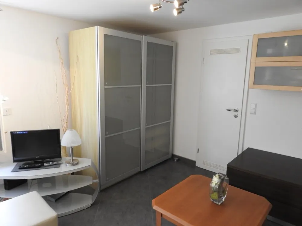 Vollständig möbliertes Apartment Stuttgart Lederberg eine Person