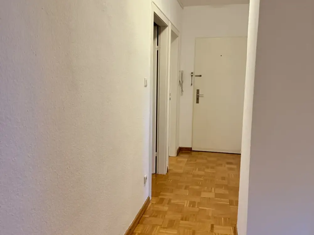 Ruhige 2-Zimmer-Dachgeschosswohnung in Frankfurt-Eschersheim