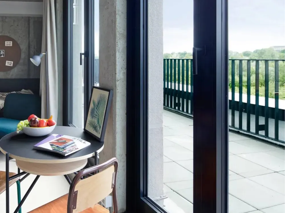 NW RIE Penthouse Loft Balcony LT