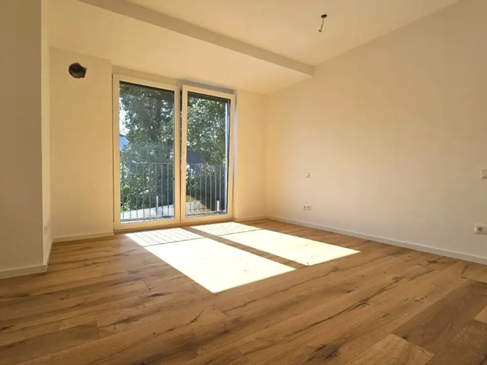 Barrierefreier Komfort im Erstbezug: Moderne Wohnung mit zwei Balkonen in Trudering (4)