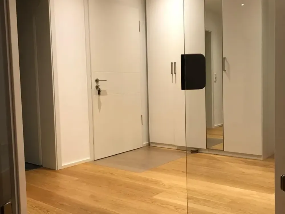 Stilvolle, neuwertige 4-Zimmer-Wohnung mit gehobener Innenausstattung mit Einbauküche in Liederbach
