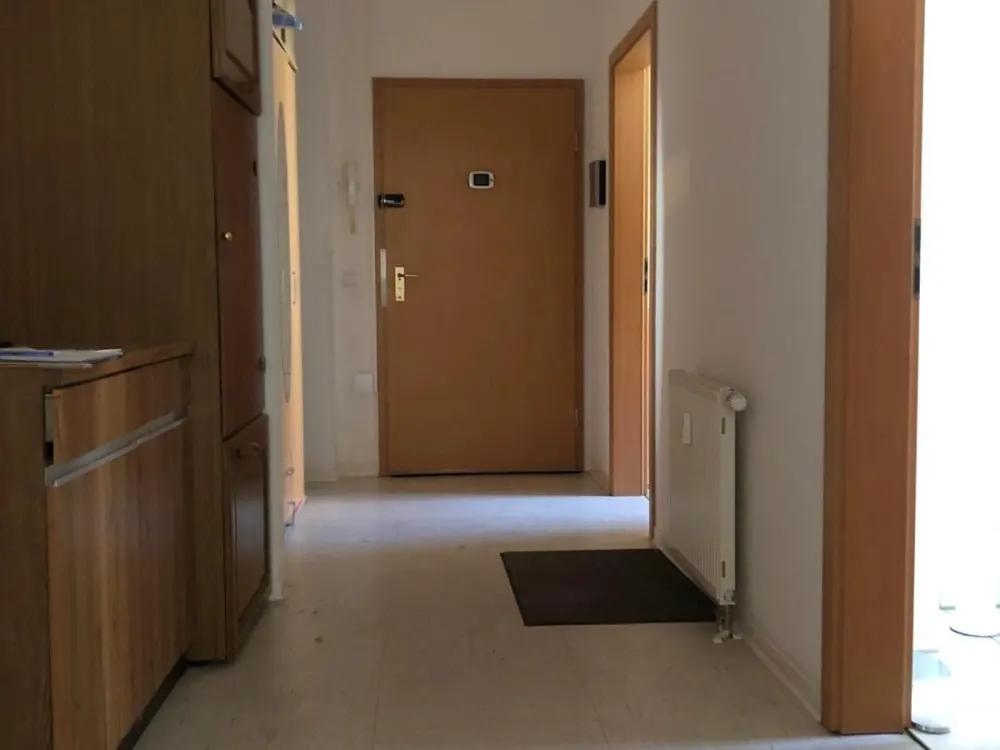 *Wohnberechtigungsschein erforderlich* 2-Zimmer-Wohnung u. Balkon