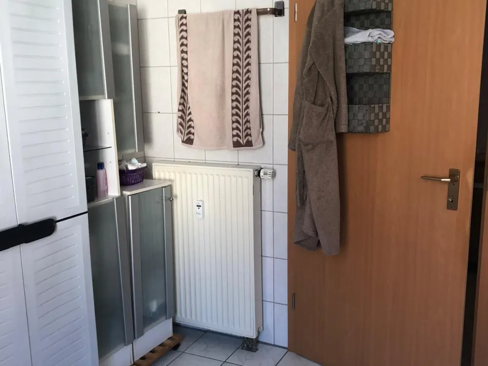 *Wohnberechtigungsschein erforderlich* 2-Zimmer-Wohnung u. Balkon