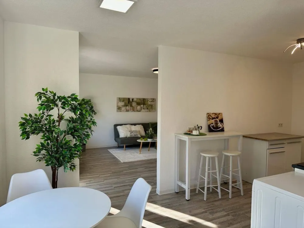 Wunderschöne, neu renovierte Wohnung am Eschberger Park
