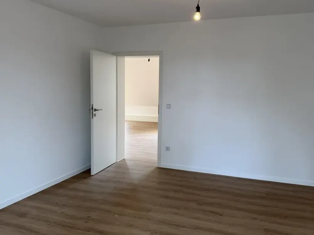 Wohnen im Denkmal: frisch sanierte 143-m²-Dachgeschosswohnung mit Haus-im-Haus-Charakter