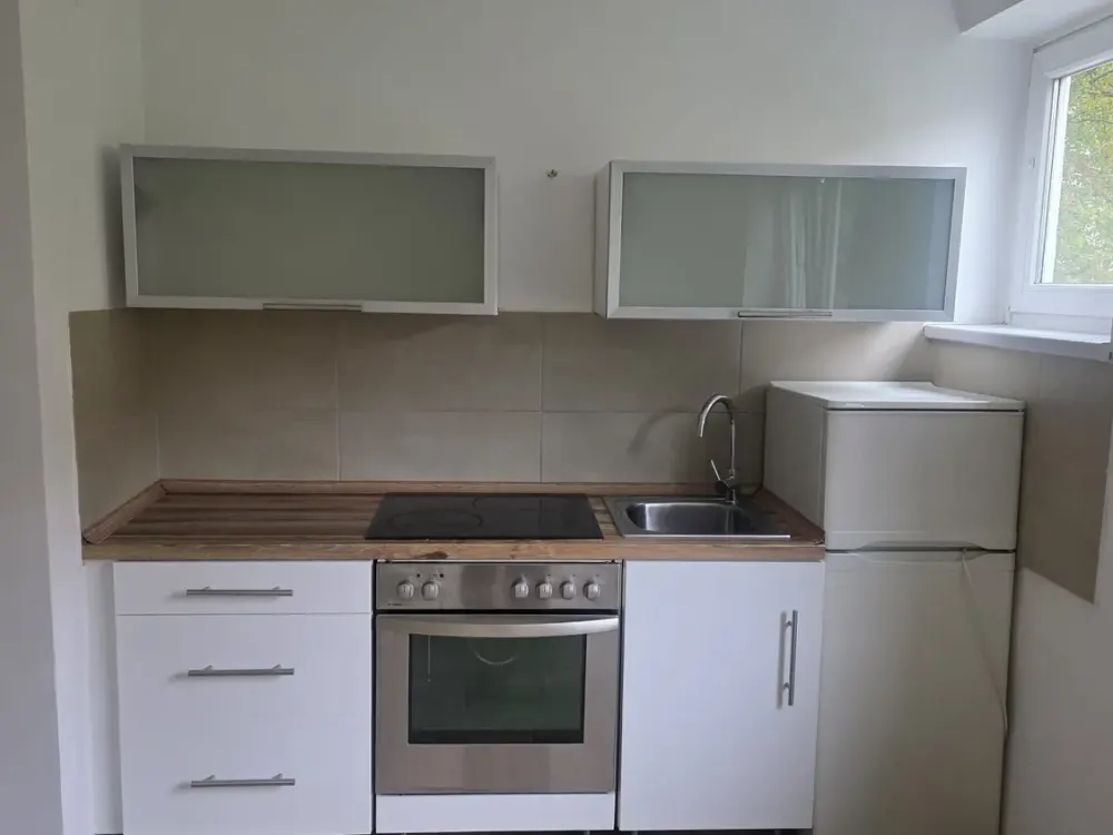 Helle, modern renovierte Wohnung in Fürth-Hardhöhe mit Einbauküche und sehr guter Verkehrsanbindung