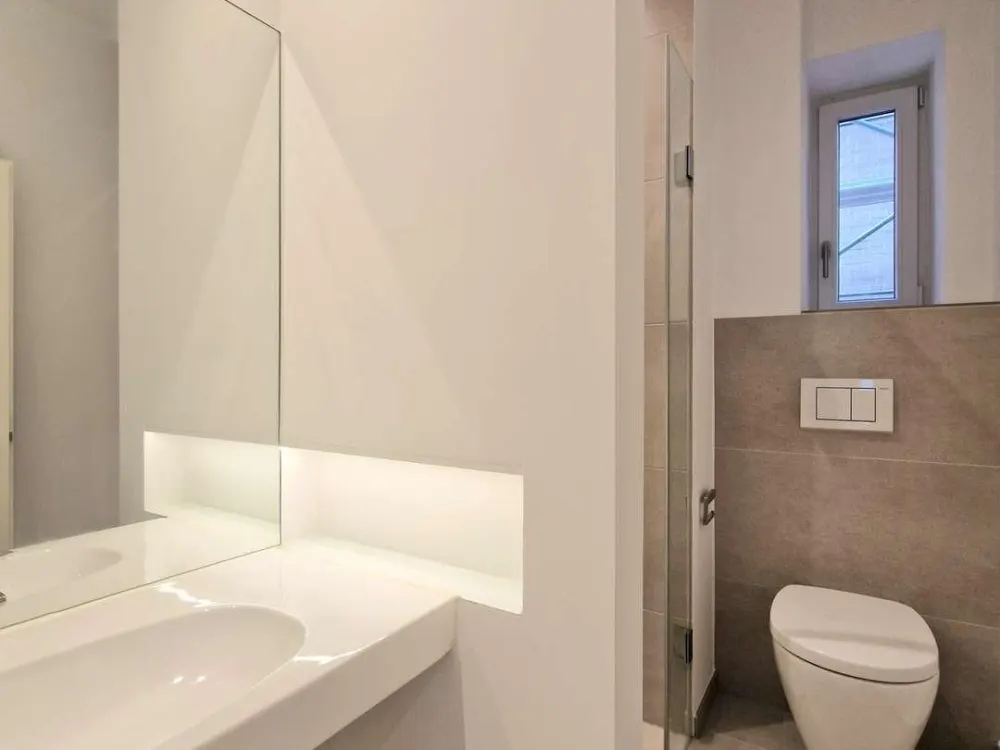 Modernisierter Altbau mit Charakter, 2-Zimmer-Wohnung mit Balkon in Stuttgart-Süd