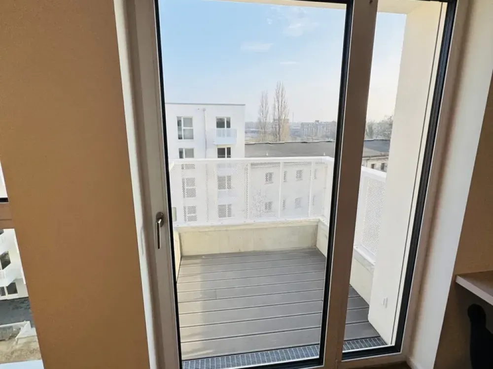 Modernes Studio möbliert mit EBK, Süd-Balkon und Abstellkammer!