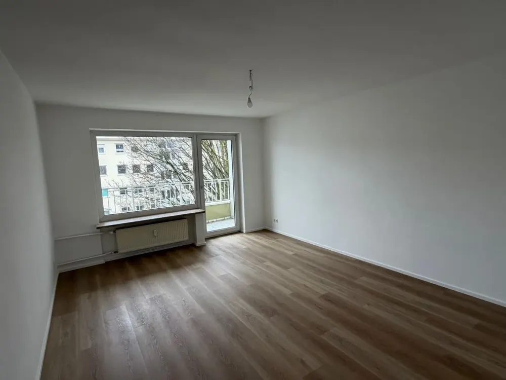 Modernisierte 3-Zimmer-Wohnung mit Balkon in Oberschleißheim