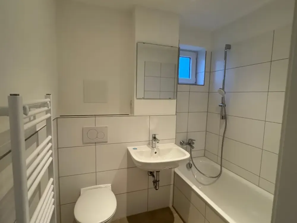 Modernisierte 3-Zimmer-Wohnung mit Balkon in Oberschleißheim