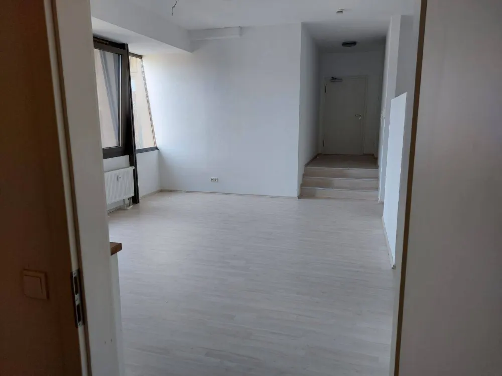 Beautiful 2-Room Apartment with 59 m² in Central Location for Rent