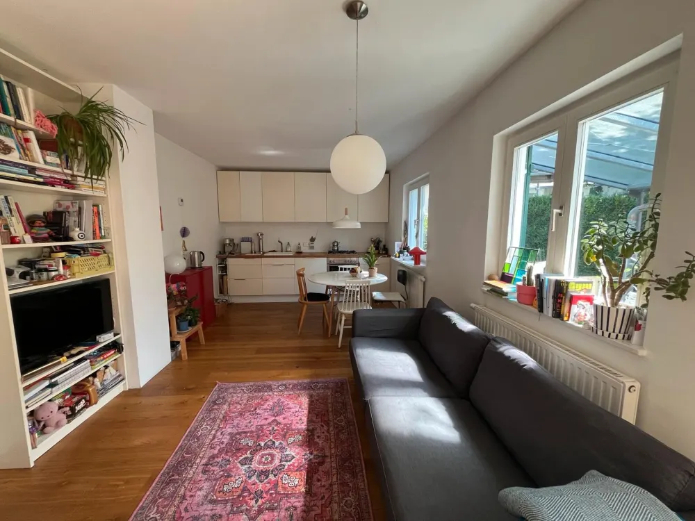 WG Zimmer in wunderschöner Wohnung in Stuttgart Süd