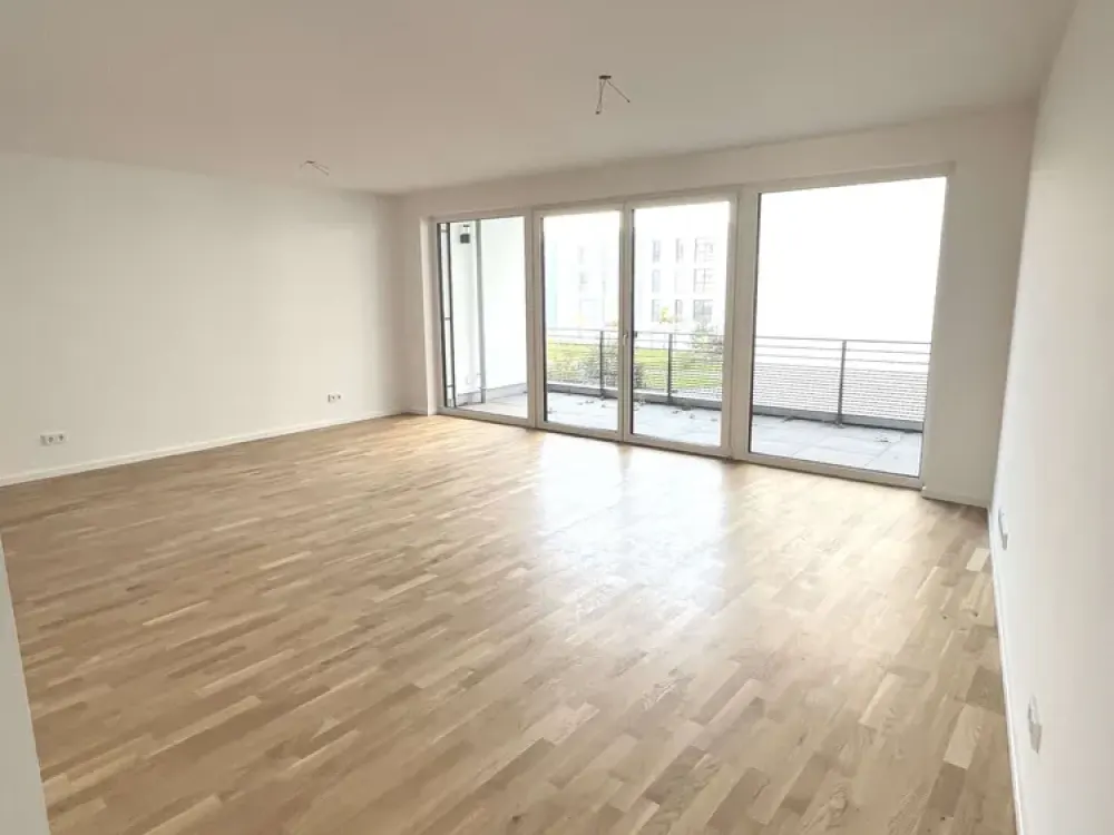 Großzügige Balkonwohnung mit TG-Stellplatz in Zentrumsnähe zu vermieten!