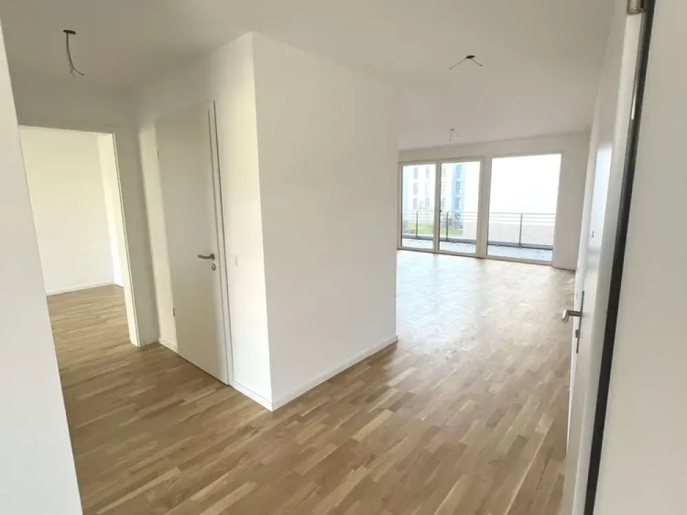 Großzügige Balkonwohnung mit TG-Stellplatz in Zentrumsnähe zu vermieten!