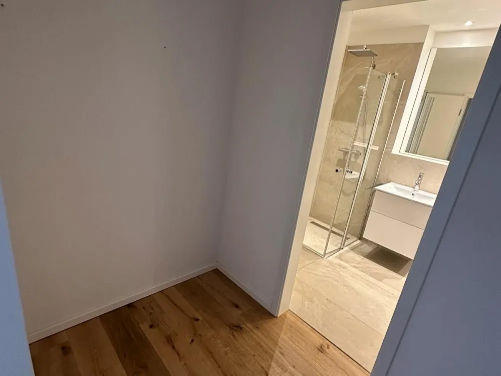 1,5 Zimmer Wohnung Neubau - Tiefgarage/Terrasse/Fußbodenheizung