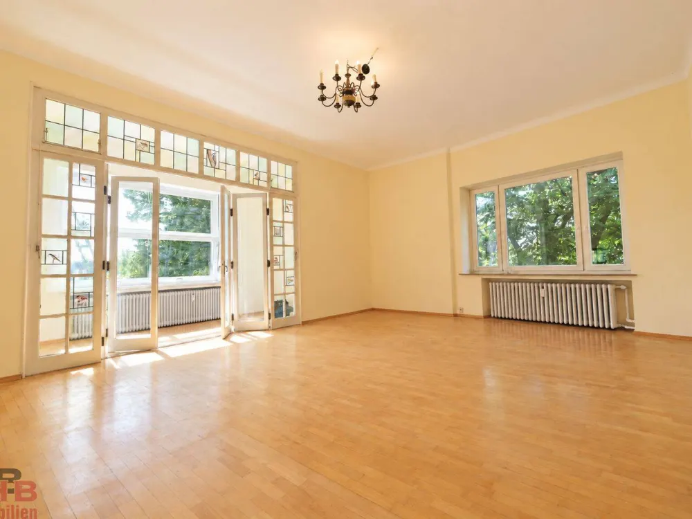 Vier Zimmer, beste Lage, viele Möglichkeiten - perfekt für eine WG!
