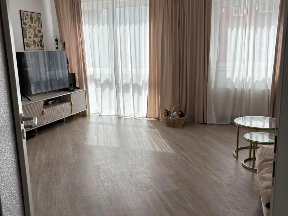 Helle 2-Zimmer-Wohnung mit Balkon in top Lage, ab 01.10./15.10.