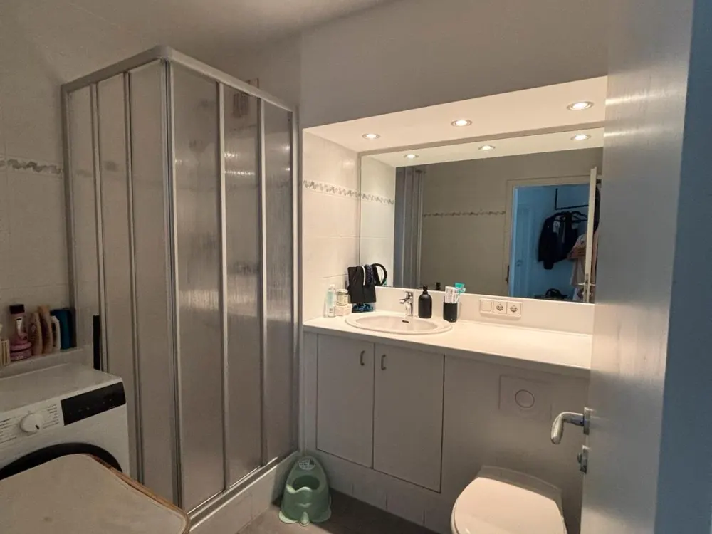 Helle 2-Zimmer-Wohnung mit Balkon in top Lage, ab 01.10./15.10.