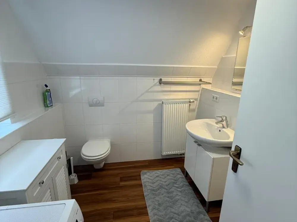 Frisch renovierte Wohnung für ein Paar, komplett möbliert und direkt bezugsfertig