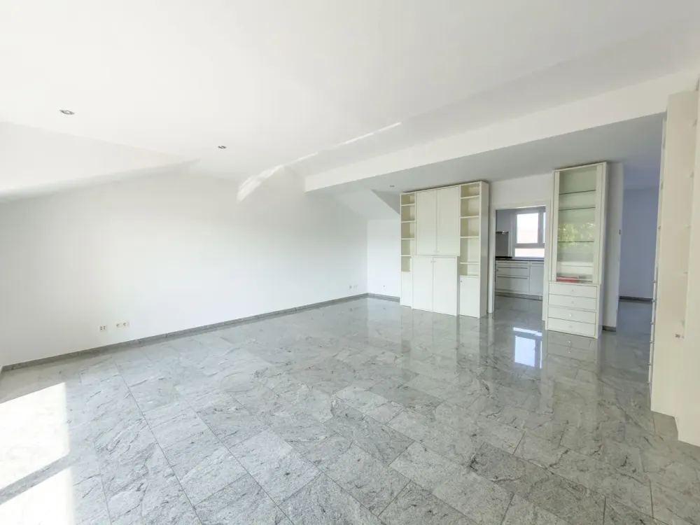 Penthouse in Opladen: 113 m² mit Weitblick, Aufzug & Garage