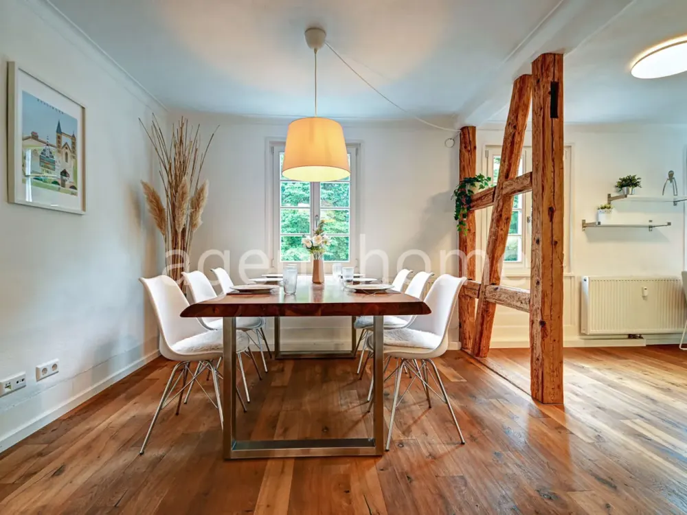 MÖBLIERT - ALTBAU FLAIR - 3 Zimmer zwischen Grün und City
