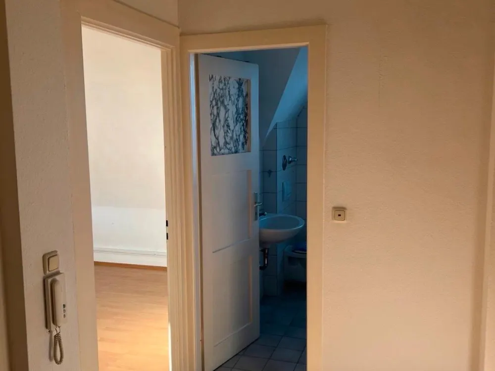 Helle 2-Zimmer-Wohnung/Altbau Charme