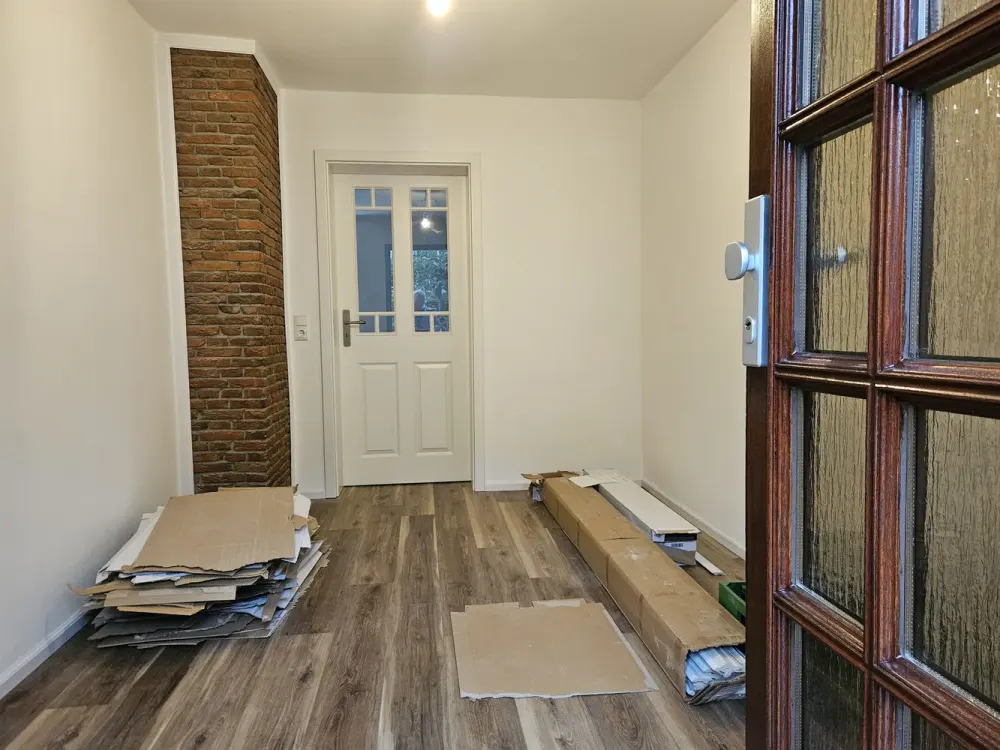 Erstbezug nach Sanierung - Haus im Haus - 3 -Zimmerwohnung mit Garten in Hamburg-Sülldorf
