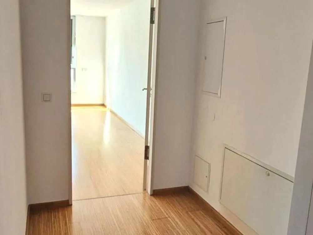 Großzügige 4-Zimmer-Wohnung mit Balkon nähe Gendarmenmarkt