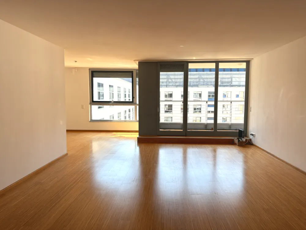 Großzügige 4-Zimmer-Wohnung mit Balkon nähe Gendarmenmarkt