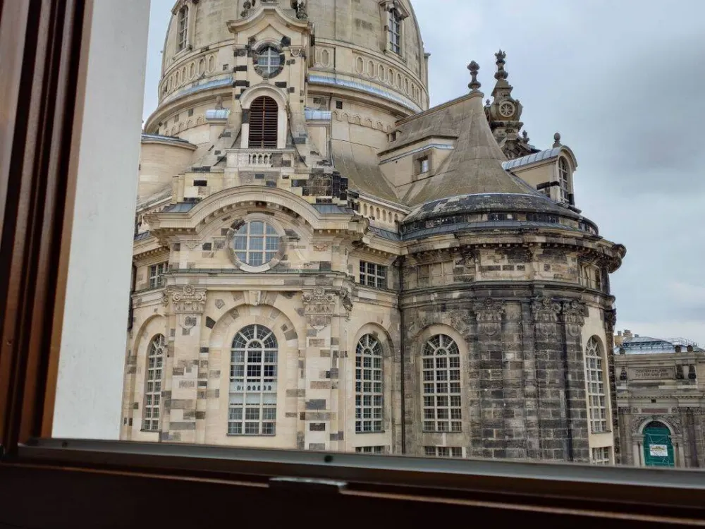 Großzügige tolle 2.RW. in bester Innenstadtlage mit Blick auf die Frauenkirche!