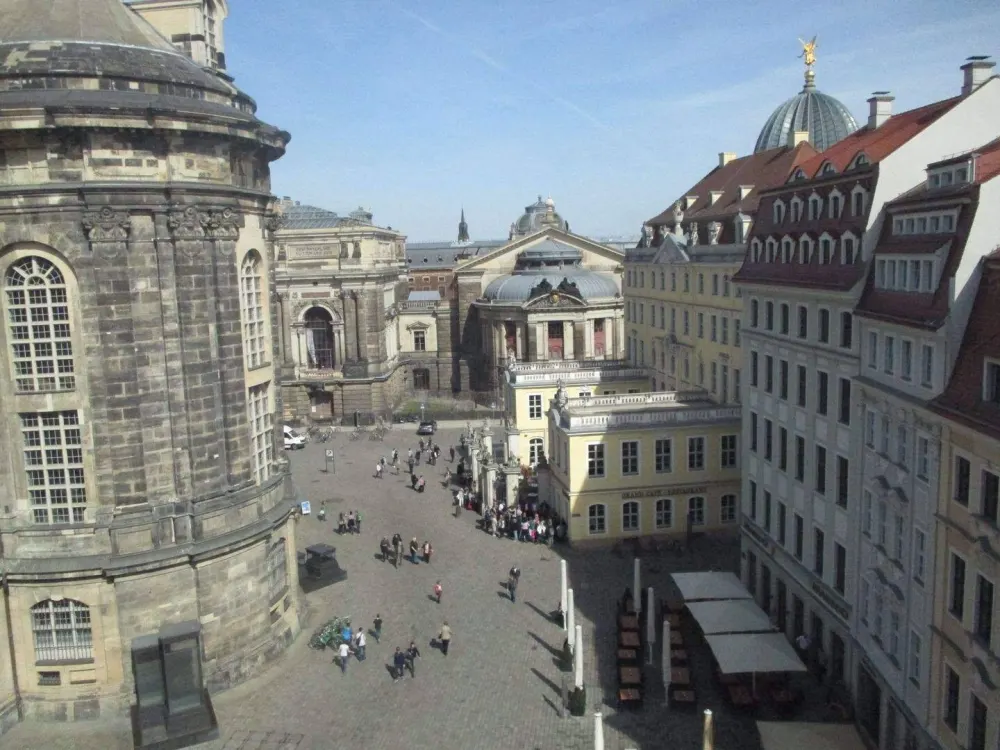 Großzügige tolle 2.RW. in bester Innenstadtlage mit Blick auf die Frauenkirche!
