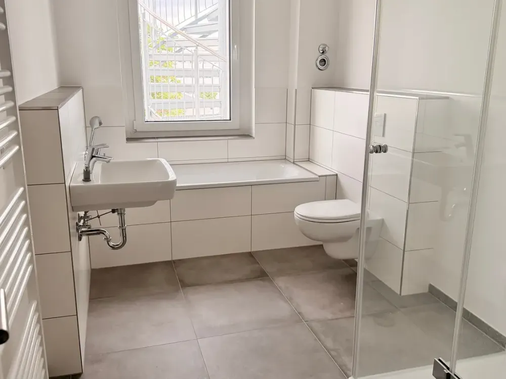 3 Zimmer / Erstbezug nach Sanierung