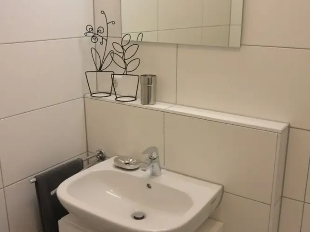 Südterrasse mit Blick, 1-Zimmer-Wohnung in Stuttgart-Möhringen