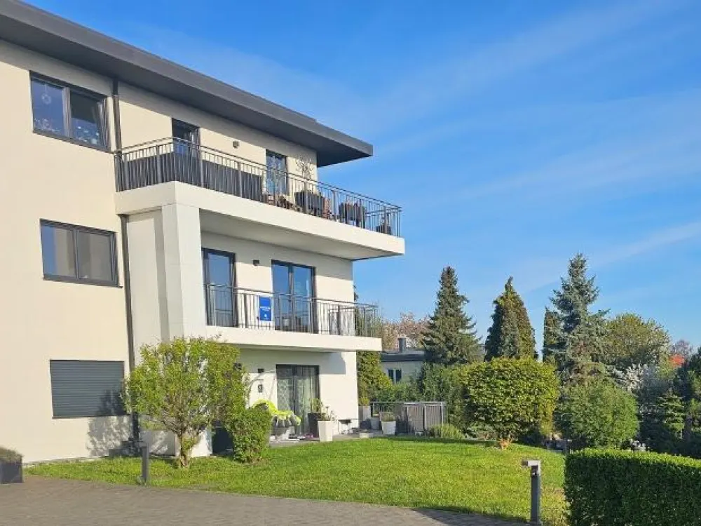 Komfortwohnen in Pesterwitz: Familienwohnung mit großem Balkon, 2 Bädern, Lift & TG