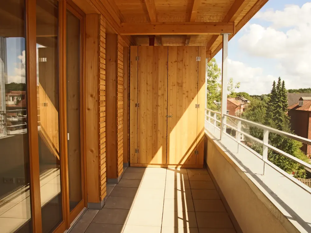 Münster-Mauritz: 2 Zi, Kü, Bad, Flur, Abstellr. sowie Dachterrassen im Osten wie Westen, kernsaniert