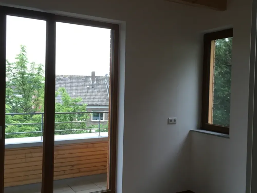 Münster-Mauritz: 2 Zi, Kü, Bad, Flur, Abstellr. sowie Dachterrassen im Osten wie Westen, kernsaniert