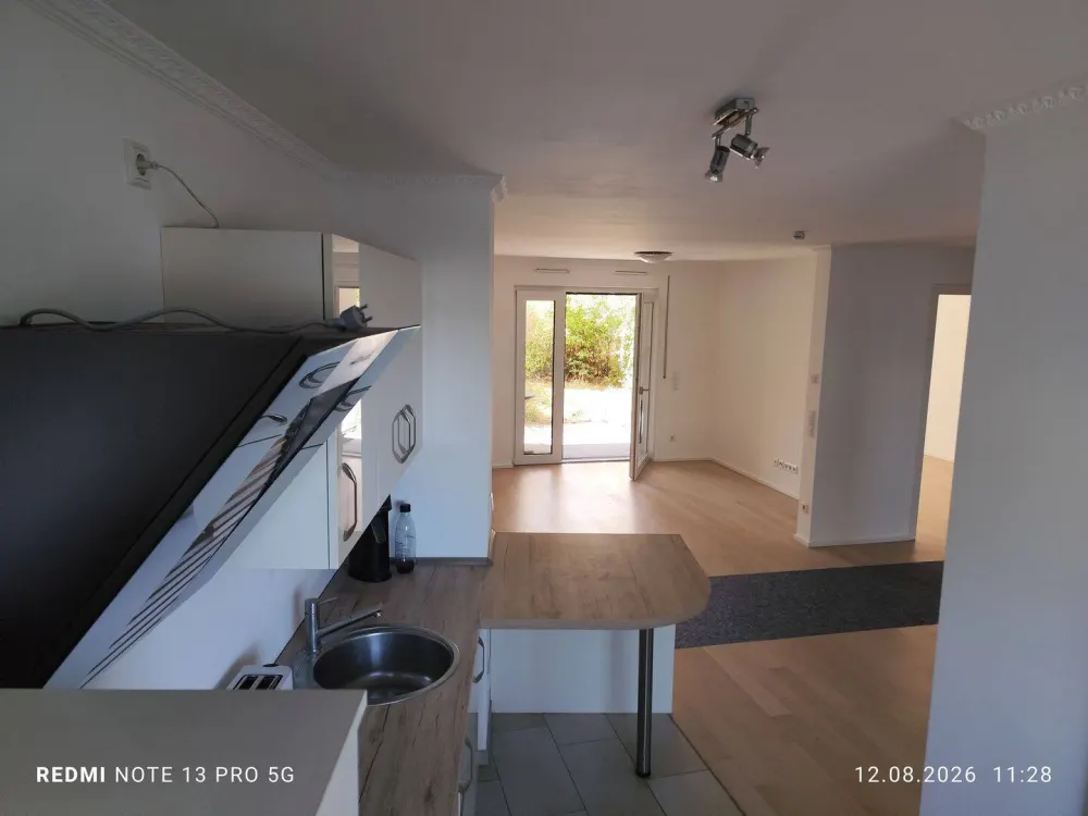 Freshly Renovated Barrier-Free Ground Floor Apartment with Terrace and Garden