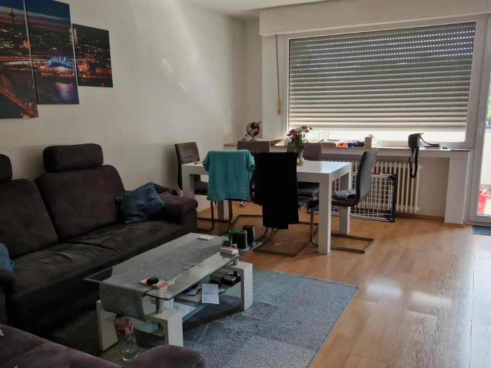 2-Zimmer-Wohnung in einem gepflegten Sechsfamilienhaus