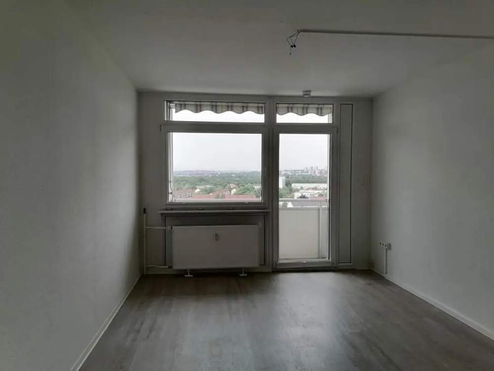 Comfortable Living in this Practical 2-Room Apartment with Balcony and Open Kitchen