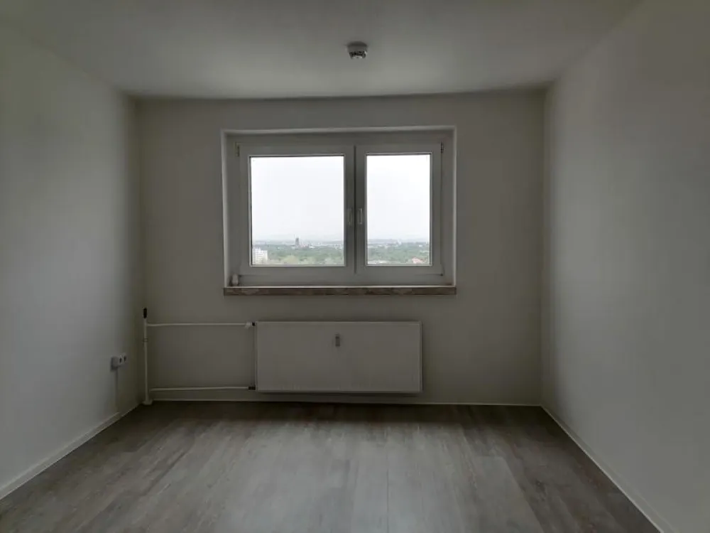 Comfortable Living in this Practical 2-Room Apartment with Balcony and Open Kitchen