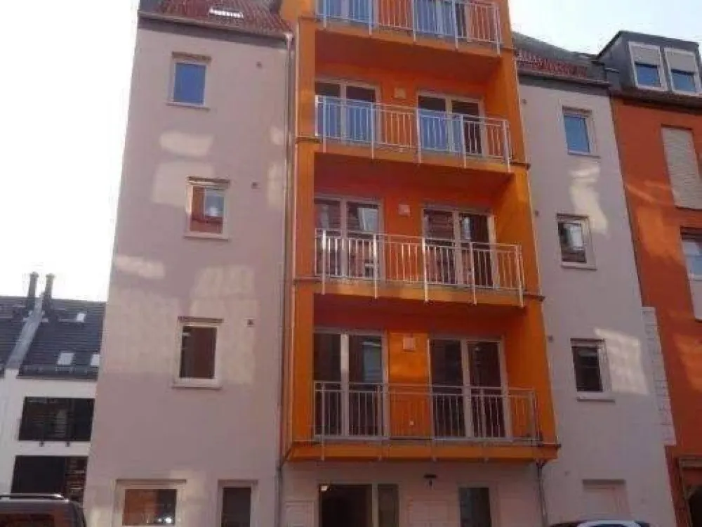 ** NÜRNBERG NÄHE FH ** tolles Apartment mit Balkon, Einbauküche im DG